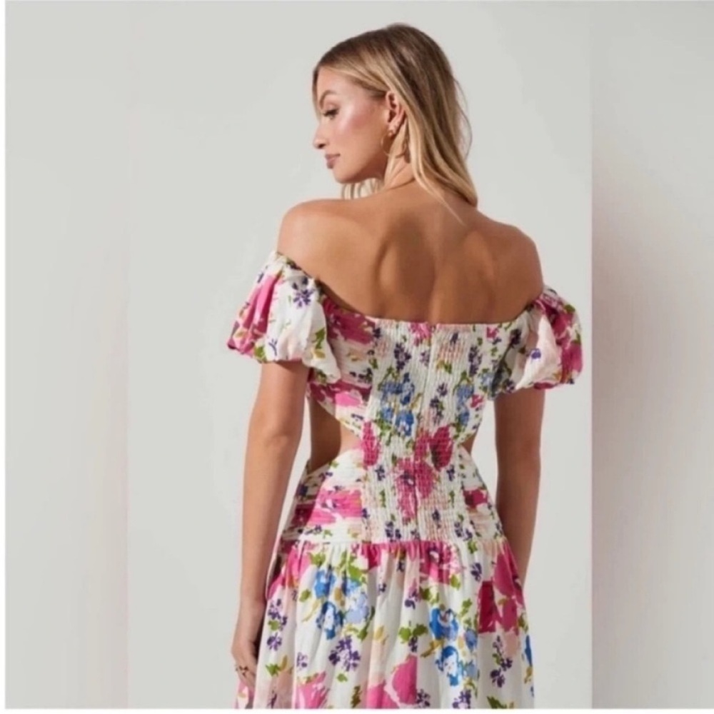 ASTR The Label Liliosa Floral Off Shoulder Midi Dress NWT - Picture 3 of 10